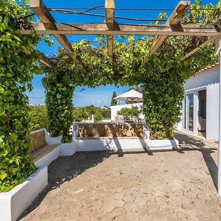 Quinta Castelhanas, Jardim Relvado, Piscina, Padel E Golf Privados! * Portimao